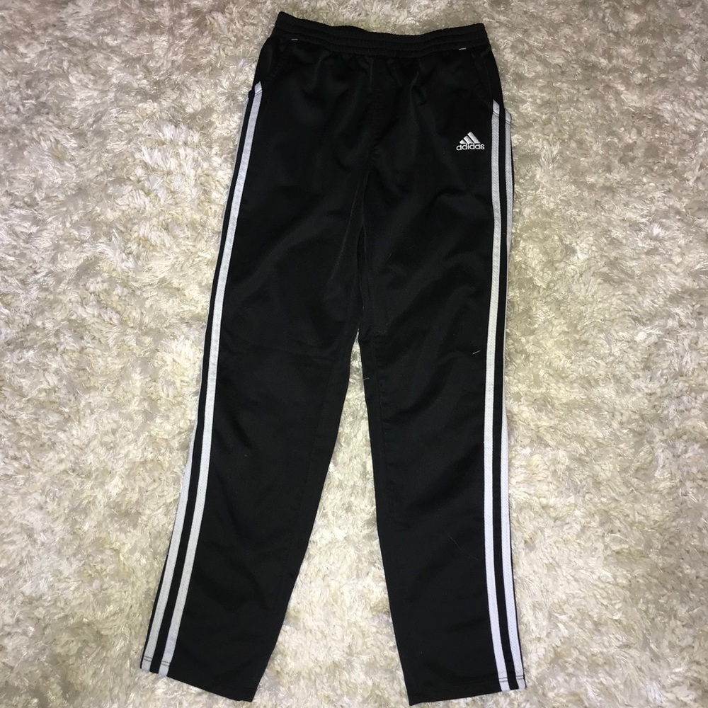 Adidas sweatpants size child medium